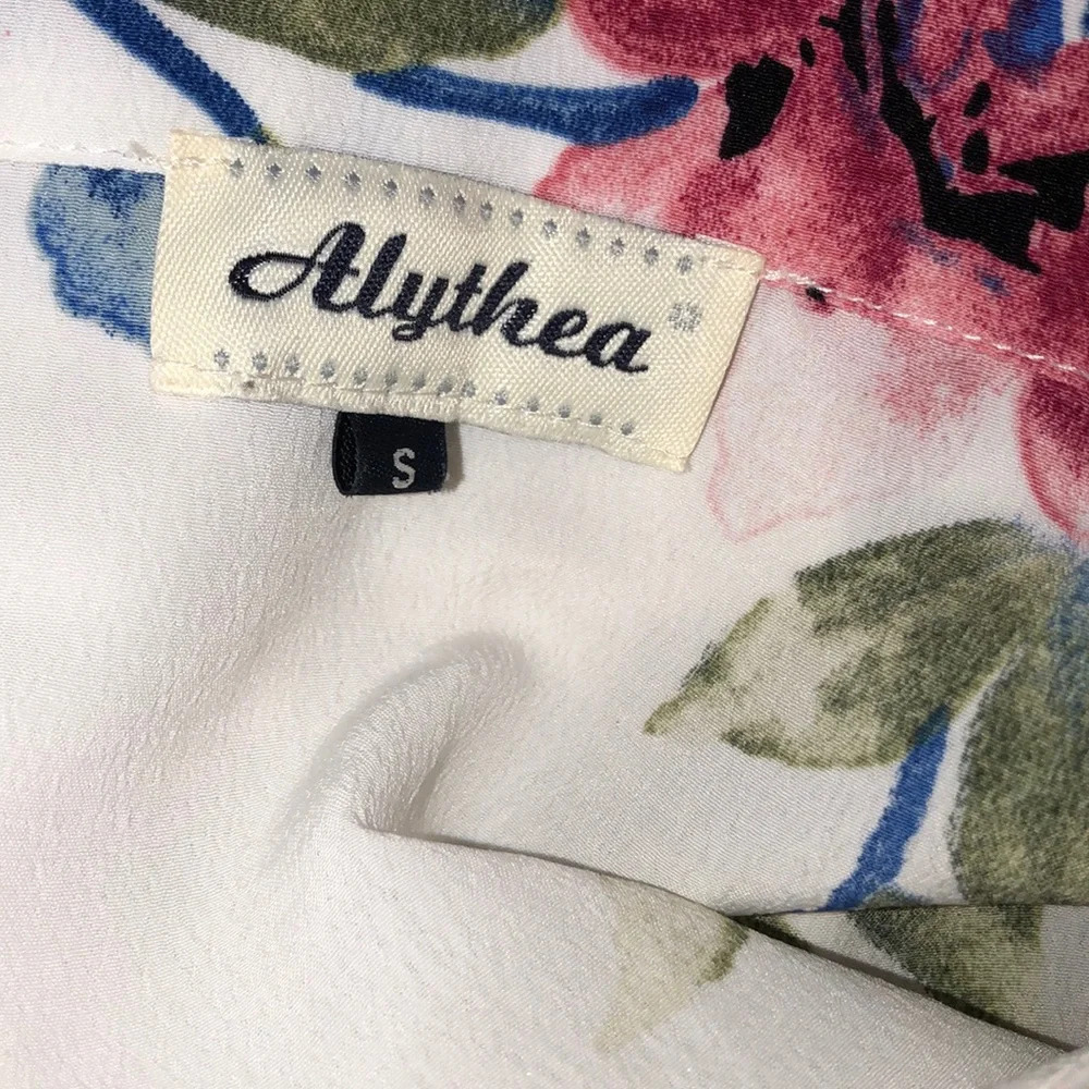 ALYTHEA size small white floral flirty crop top - Picture 4 of 5